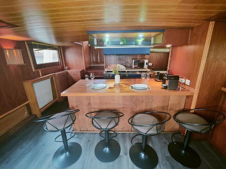 Botel Peniche Relaxant Sevres