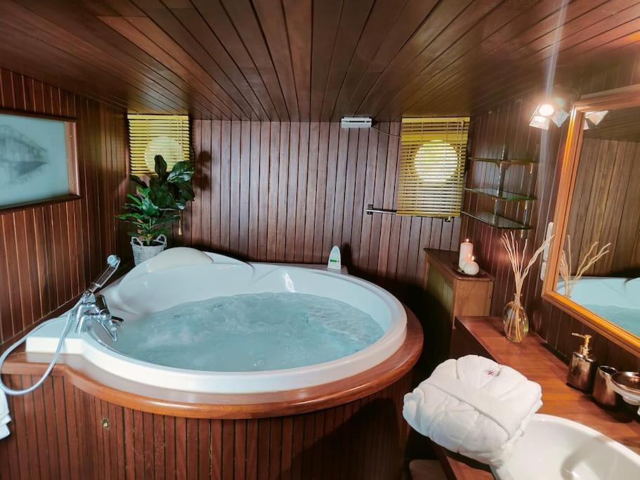 Peniche Relaxant Botel Sevres